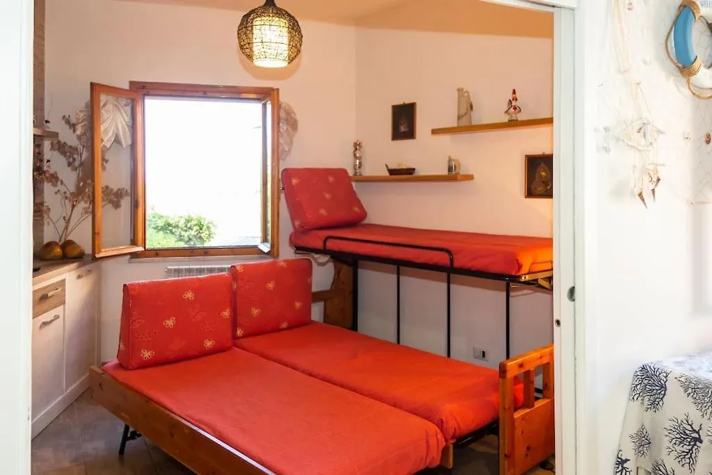 Relax A Due Passi Dal Mare Apartment Piazza  Italy